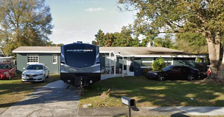 Parents arrested after 4-year-old twin boys are shot with gun found in the living room