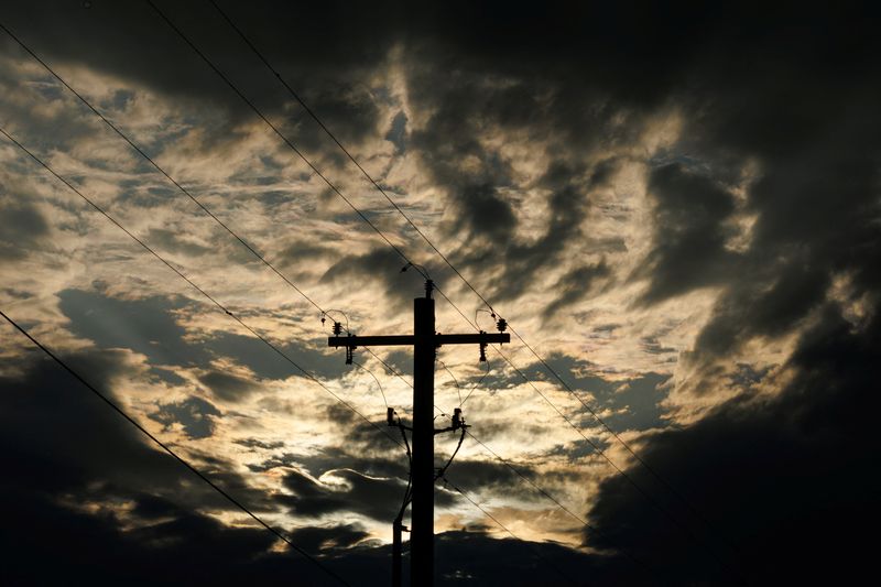 Ohio regulators order FirstEnergy to pay more than $250 million in penalties and refunds