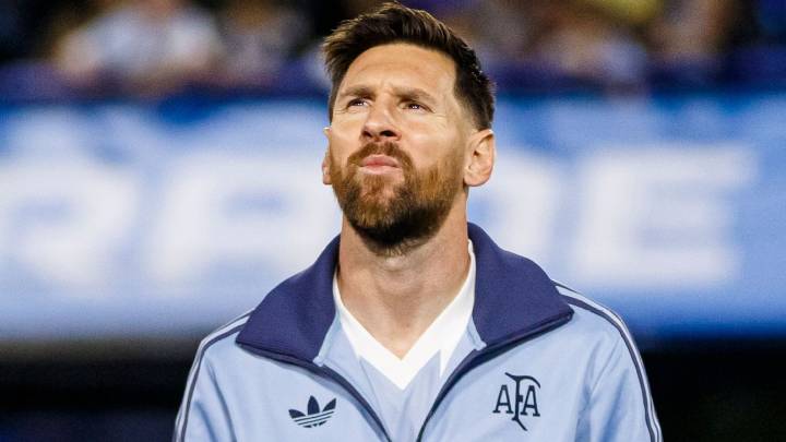 Lionel Messi return to Barcelona 'not realistic'