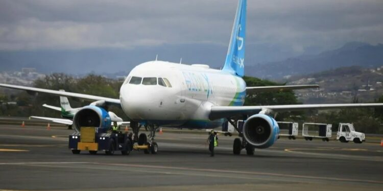 Regresan 166 migrantes repatriados desde EE. UU.