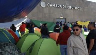 La CNTE instala plantón en inmediaciones de la Cámara de Diputados