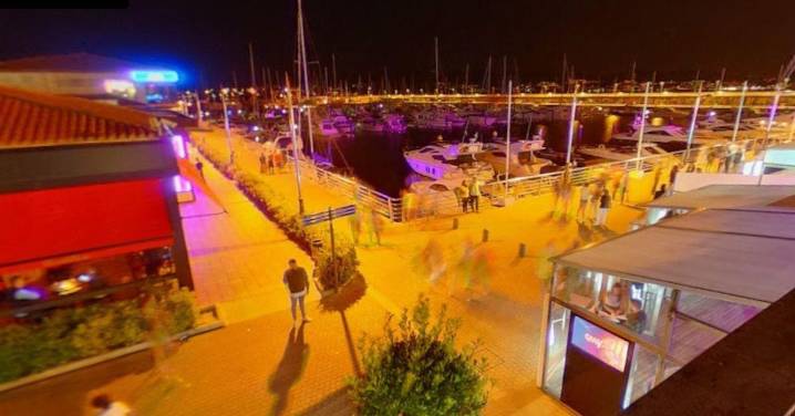 Condenados dos porteros de un pub de Sanxenxo por agredir a un joven que intentó sacar una copa del local