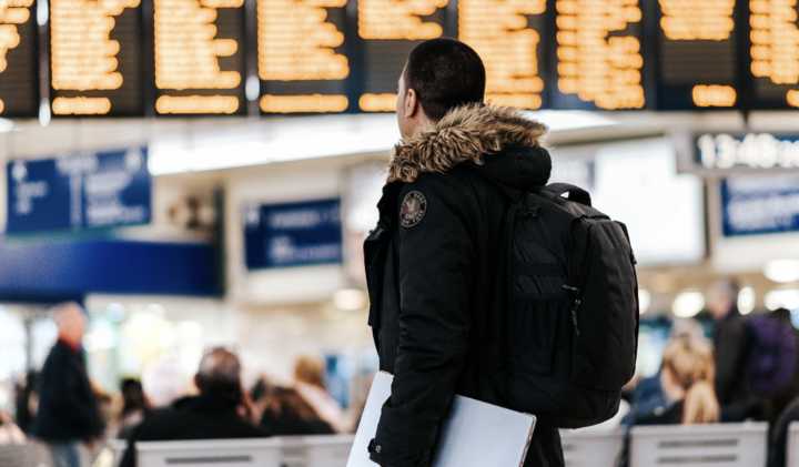 FAA levanta restricciones y vuelos en Houston regresan a la normalidad tras el shutdown federal