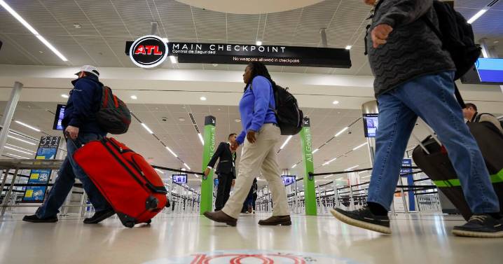 Travel back to ‘normal’ this weekend if government reopens, Delta CEO says