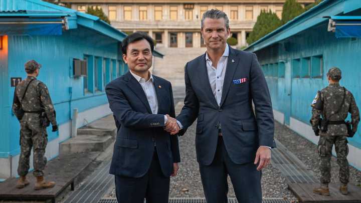 El secretario de guerra de EE.UU. visita la frontera intercoreana tras frustrarse la reunión de Trump con Kim