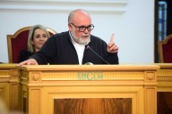 Toledo | IU pide ver el mapa del amianto y critica que Velázquez gobierna alejado de los barrios, vivienda, patrimonio, turismo…