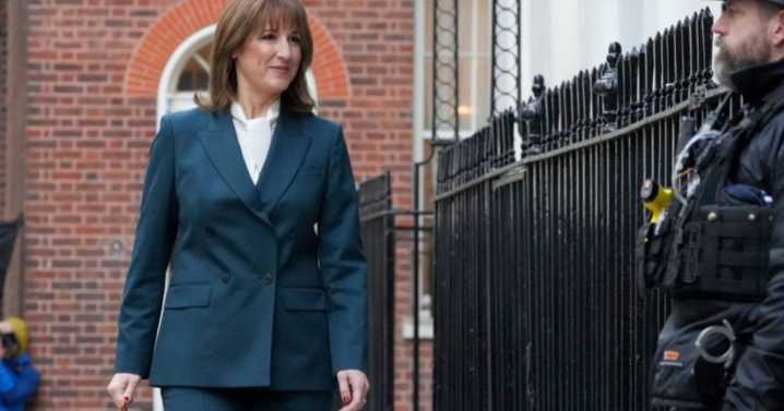 The 3 graphs that show just how bad Reeves has destroyed our economy 