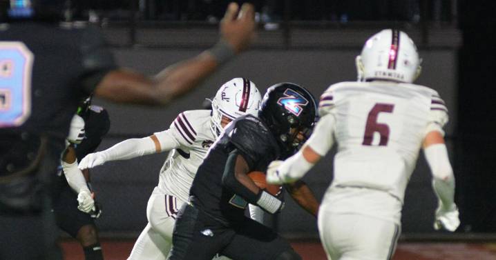 Central battles Zachary in preps football quarterfinal game