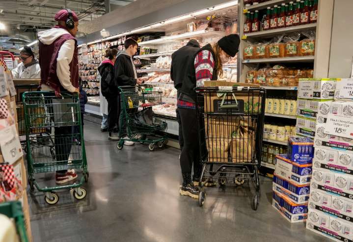 La confianza del consumidor cae drásticamente en noviembre, según un nuevo análisis