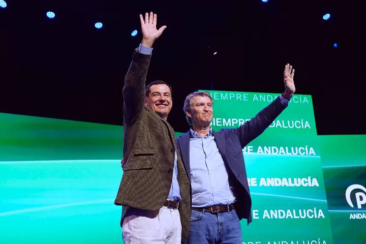 Feijóo toma aire en Sevilla y activa la maquinaria electoral del PP: "Andalucía no se resignó a tener un gobierno de corrupción y España tampoco va a hacerlo"