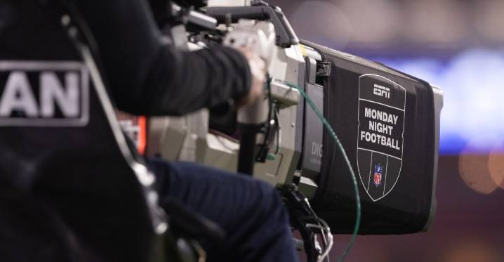 Packers TV Broadcast: How to watch Monday Night Football amid ESPN/Youtube TV standoff