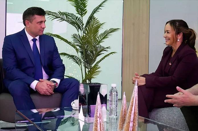 Venezuela fortalece cooperación comercial con Rusia y Argelia