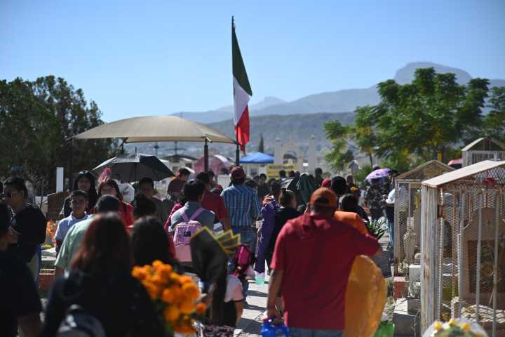 Día de Muertos, una tradición que no fenece entre los juarenses