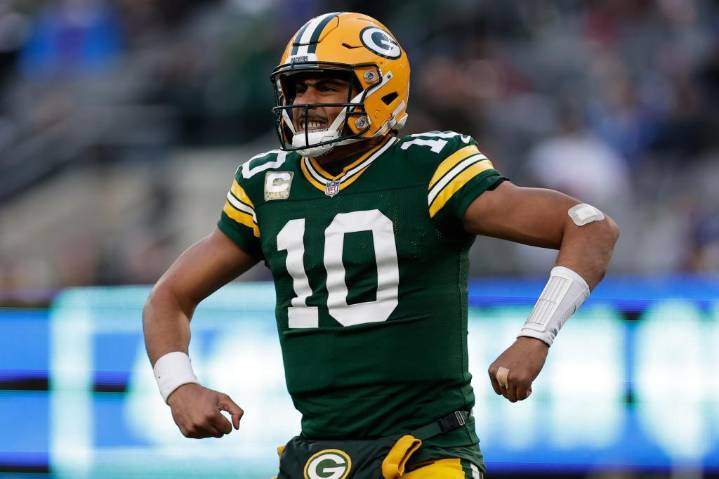 Jordan Love throws 2 TD passes as Packers beat Giants 27-20 to end their skid – Hartford Courant