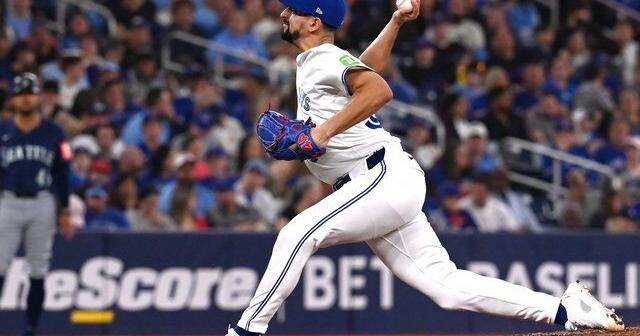 Blue Jays say reliever Nick Sandlin clears waivers, elects free agency