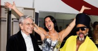 Dua Lipa canta y baila con Caetano Veloso y Carlinhos Brown en el escenario en su show en Brasil