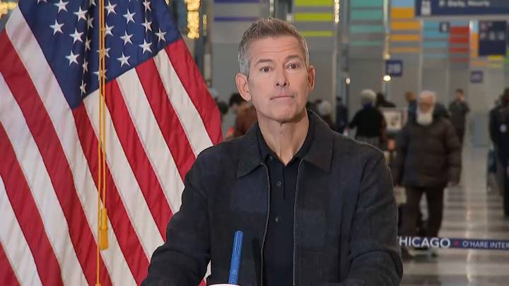 Duffy issues Thanksgiving travel warning amid shutdown