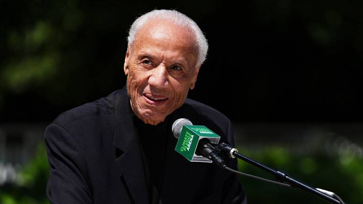Hall of Famer Lenny Wilkens, who coached the most games in NBA history, dies at 88