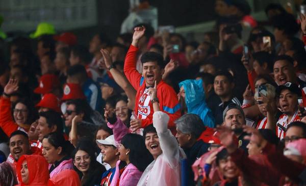 Guadalajara entra directo a postemporada del torneo mexicano de fútbol gracias a triunfo de Querétaro