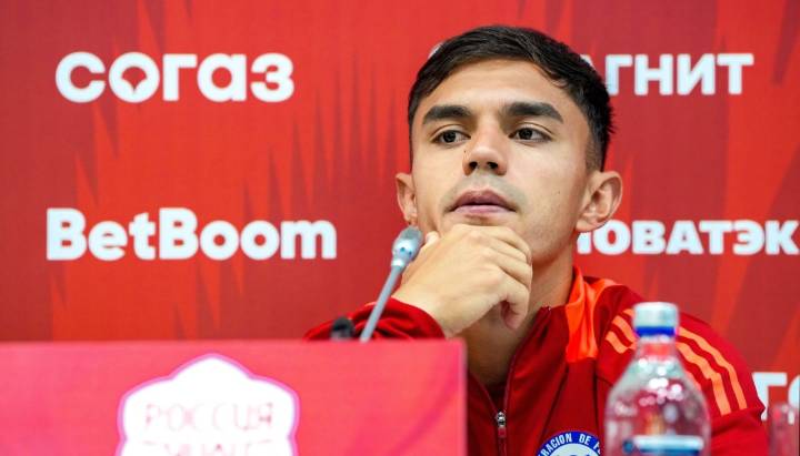 Vicente Pizarro adelanta que la Roja hará "todo el esfuerzo para ganar" el amistoso ante Rusia