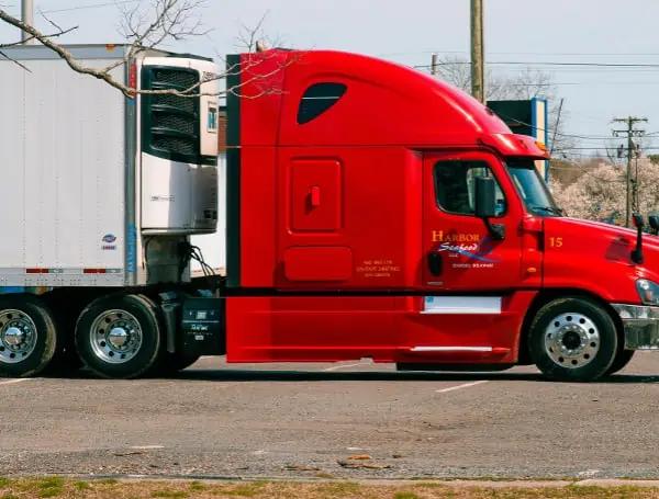 California Illegally Issued 17,000 Trucking Licenses; Feds Revoke Them