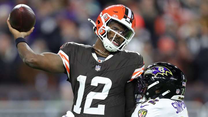 Browns’ Shedeur Sanders consoled by ex-teammate after loss to Ravens