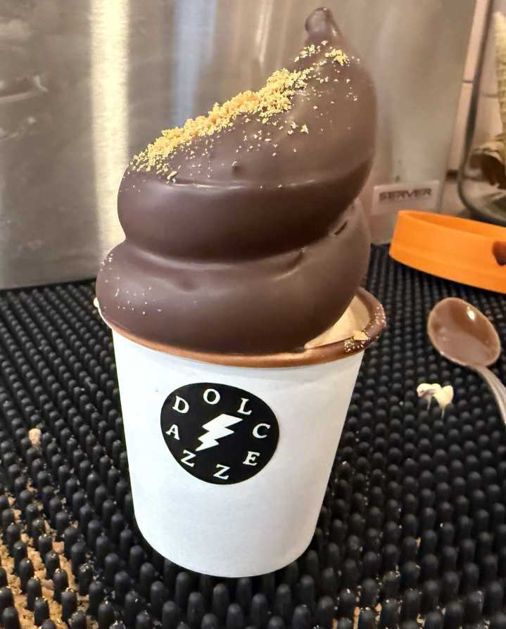 DC restaurants create ice cream and pizza deal to help Capital Area Foodbank