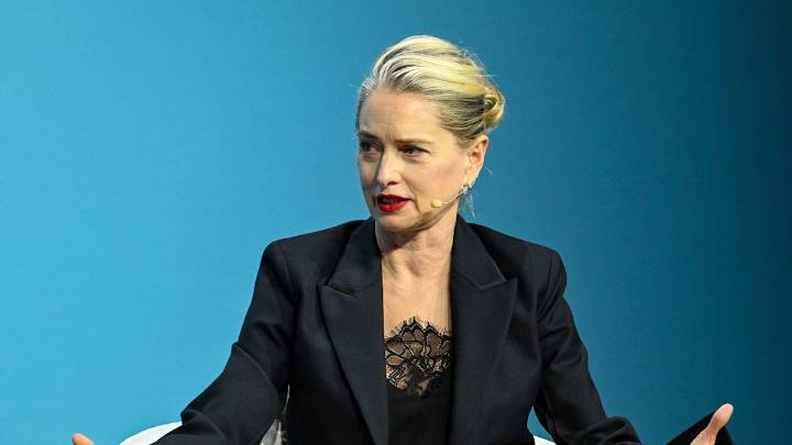 The Pitt's Katherine LaNasa praises hospice nurses who cared for ex-husband Dennis Hopper when he was dying