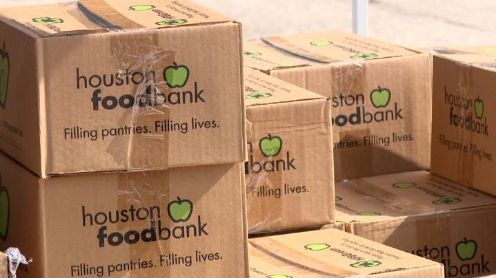 'People in our community are struggling' | More than 1,200 Houston families seek food aid amid federal shutdown, SNAP delays