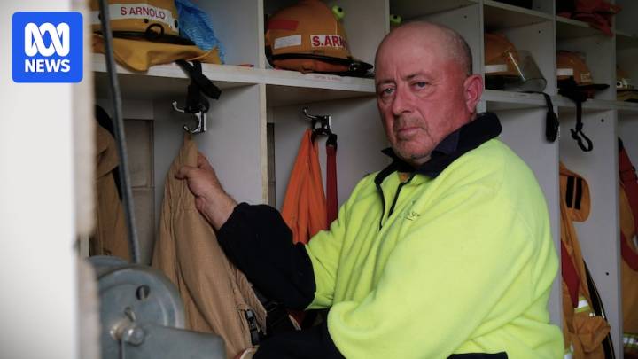 Country Fire Service volunteers plead for respect on frontline as bushfire season begins