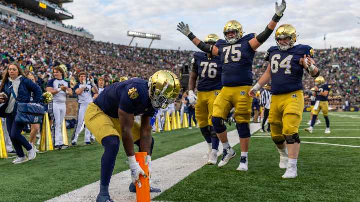 Notre Dame at Stanford odds, picks and predictions