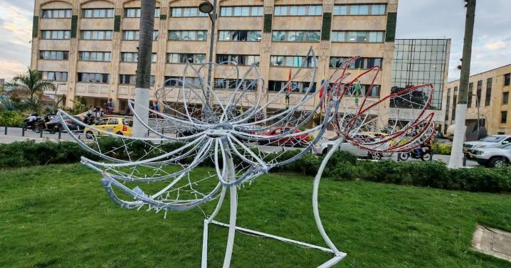 Empresa ganó $729 millones sin poner una sola luz del alumbrado de Navidad de Bucaramanga