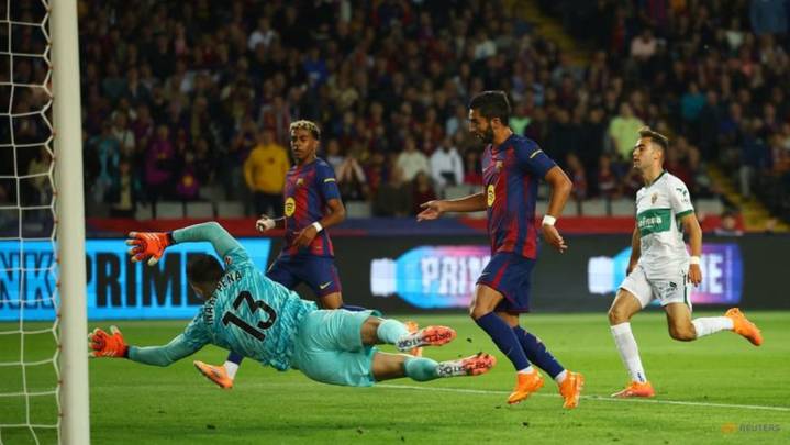 Barcelona return to winning ways with 3