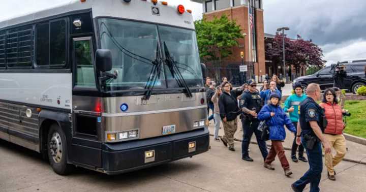 ICE Plans Nashville Call Center to Track Migrant Children 