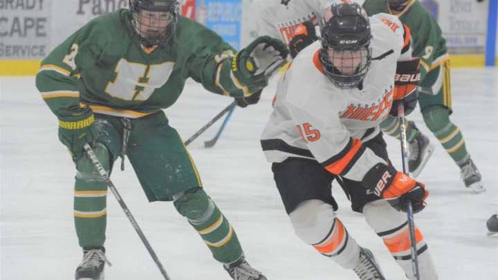 Cheboygan hockey begins season; Chiefs win middle school hoops game