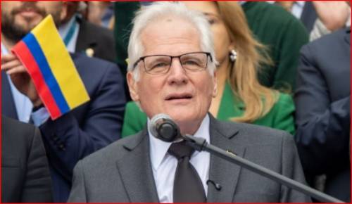 Jóvenes piden expulsar a Miguel Uribe del Centro Democrático