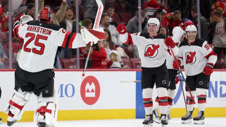 Simon Nemec scores 3rd goal of game in OT as Devils top Blackhawks 4