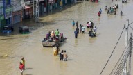 Las inundaciones que azontan Indonesia, Tailandia y Sri Lanka dejan ya 790 muertos y cientos desaparecidos