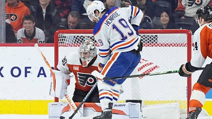 Roslovic scores in OT as Oilers defeat Flyers 2