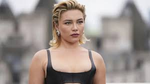 Florence Pugh confiesa porque ya no habla publicamente de sus relaciones -