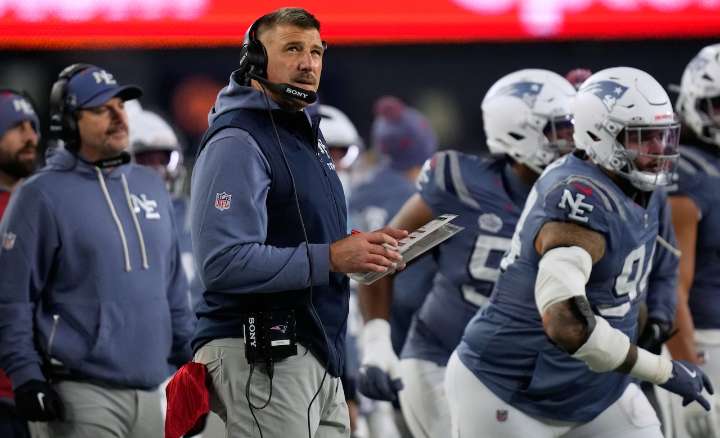 Patriots suffer flurry of injuries in bad luck first half at Cincinnati