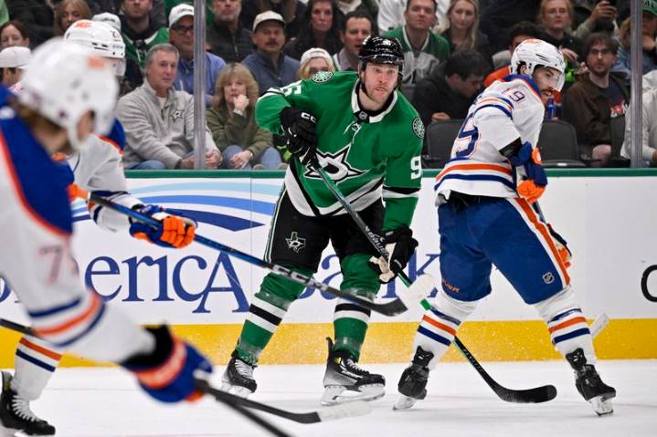NHL roundup: Mikko Rantanen tops 300 goals in Stars’ shootout win