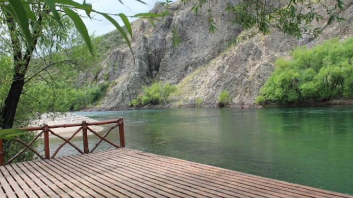 Qué hacer cerca de Neuquén sin gastar mucho: playas, ríos y campings a menos de 100 km
