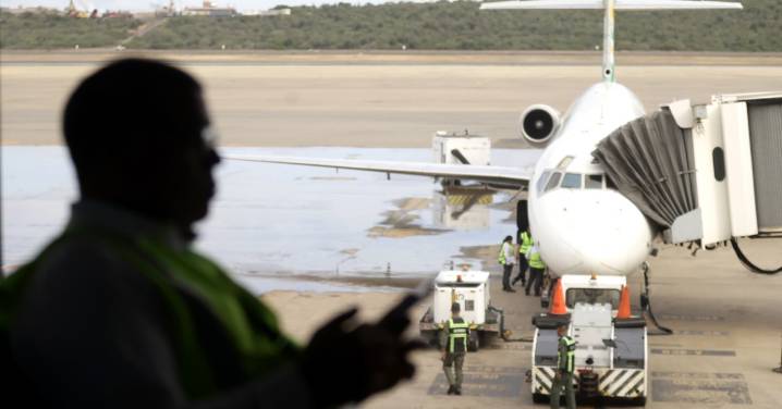Vence el plazo de Venezuela a aerolíneas sin anuncio sobre sanciones o permisos