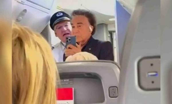 Tras una discusión le piden a José Luis "El Puma" Rodriguez abandonar un avión