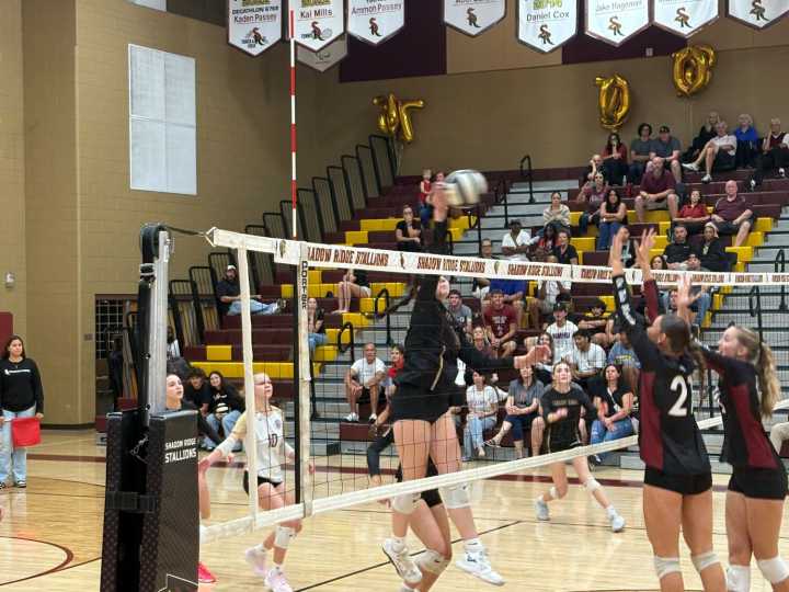 Red Mountain finishes play-in win in Surprise with fun