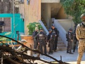 Una mujer es asesinada a balazos en un d…