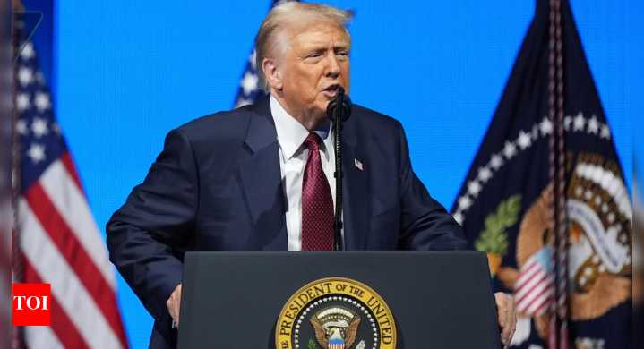 Shutdown crisis deepens: US losing $15bn each week; 40 airports to be closed