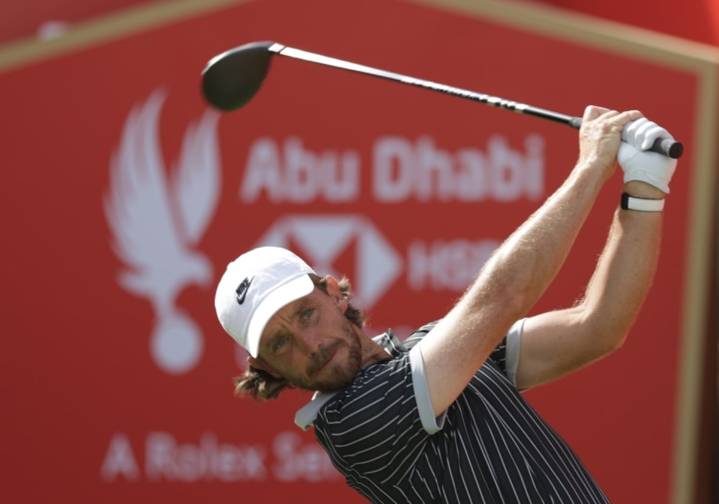 Tommy Fleetwood mantiene el liderato en el Abu Dabhi Championship
