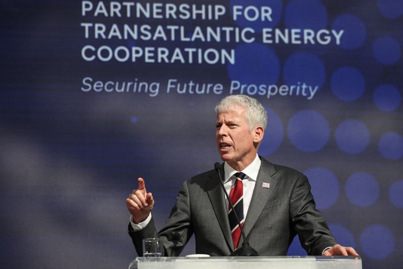 US urges Europe to stick to oil and gas, not renewables